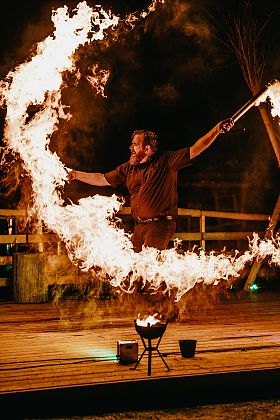 Donnersnächte_Feuershow Hexenwasser Söll.jpg