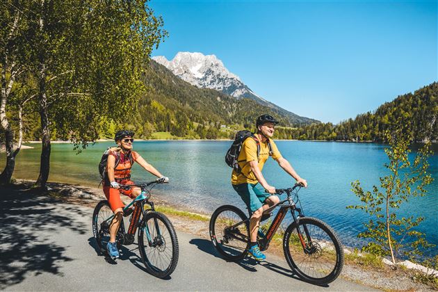 E-bike am Hintersteiner See