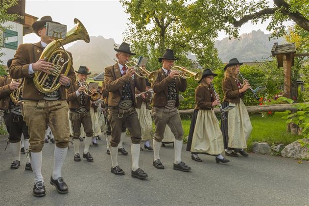 Einmarsch Platzkonzert Bundesmusikkapelle