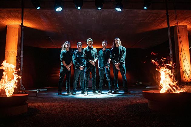 Embrace-the-Fire@VZ KOMMA