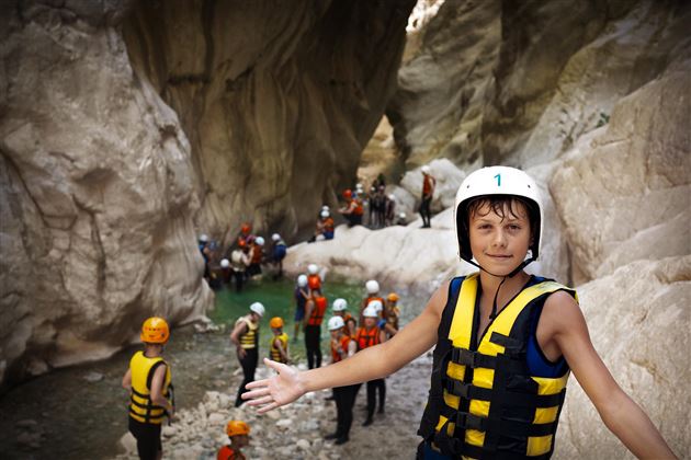 Kids Canyoning (c)Shutterstock