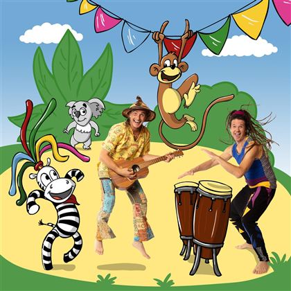 Eine fröhliche Szene mit zwei Musikern, die Gitarre und Congas spielen. Dazu gibt es lustige Tiere wie einen Koala, einen Affen und eine gestreifte Figur.