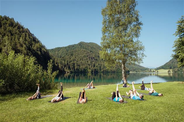 Scheffau_Yoga_Hintersteiner See