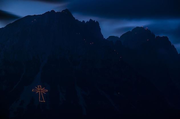 Sonnwendfeuer am Wilden Kaiser