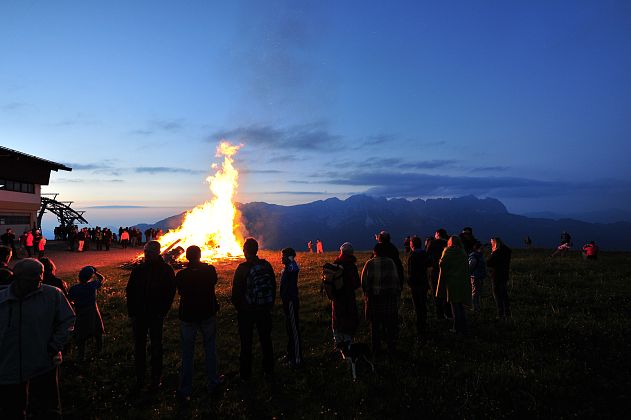 Sonnwendfeuer Brandstadl Scheffau_2014_(c)Christian Kapfinger (51).JPG