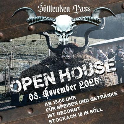 Eine Veranstaltungsankündigung für ein "Open House" am 08. November 2023 im Söller Raum. Die Grafik zeigt ein beeindruckendes Raumdesign mit Tierhörnern und einem Totenkopf.