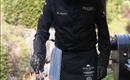 Scheffau_Grillabend Leitenhof_Chef grillt