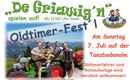 Ein Oldtimer-Fest auf der Tanzbodenalm mit einer Band, die auf einem alten Traktor spielt. Die Veranstaltung findet am Sonntag, den 7. Juli, statt und lädt Oldtimerfahrer und Besucher herzlich ein.