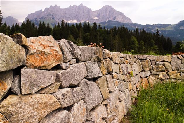 Trockensteinmauer