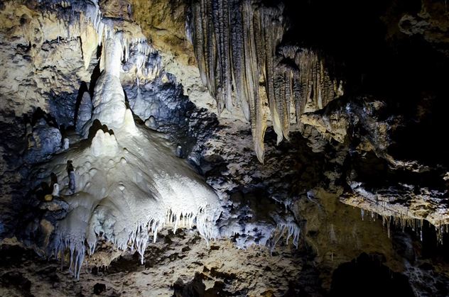 Tropfsteinhöhle (c)pixabay