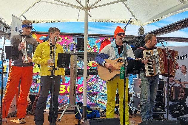 Unterland4-Livemusik-Stoagrubn-Skihuette.jpg