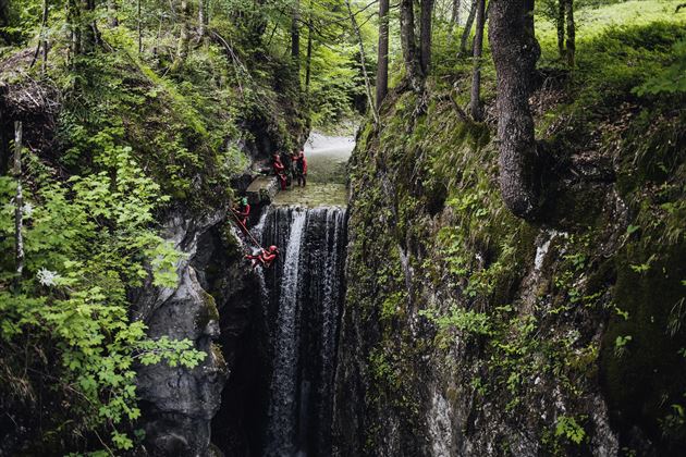 Wilder_Kaiser_Canyoning_Wasserfall_Taxerklamm