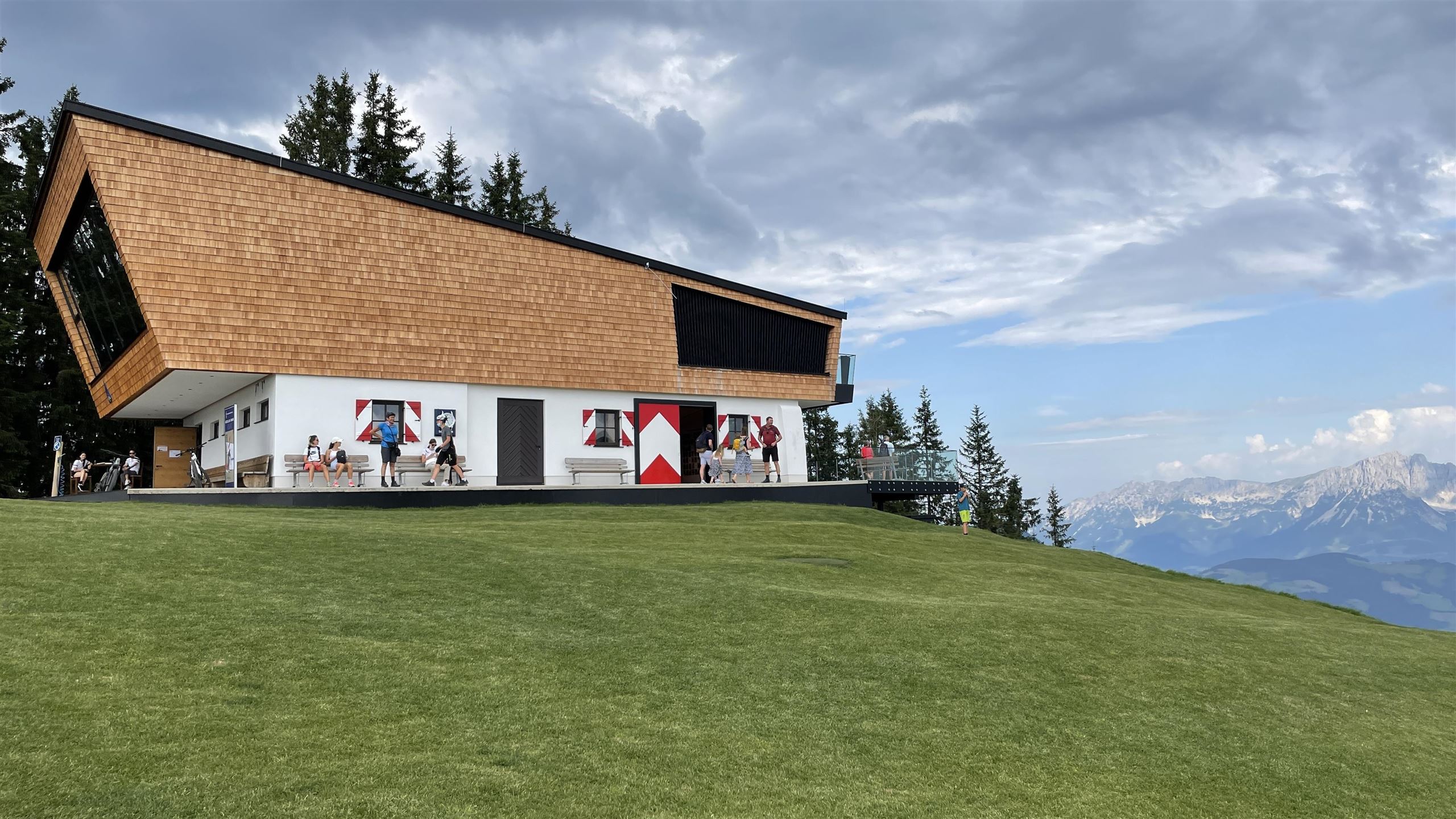 „Mythos Hahnenkamm“ E-bike tour – The Streif