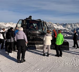 Scheffau_Pistenbully_Schneefabrik_Führung