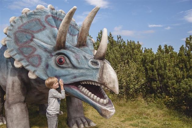 Dino mit Kind