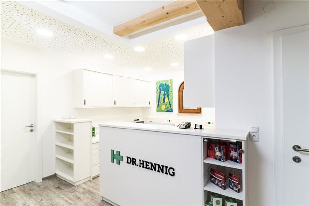 Dr-Hennig-Web_00007