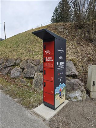 E-Bike Ladestation 2