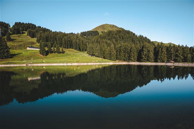 Filzalmsee mit Blick auf die Hohe Salve