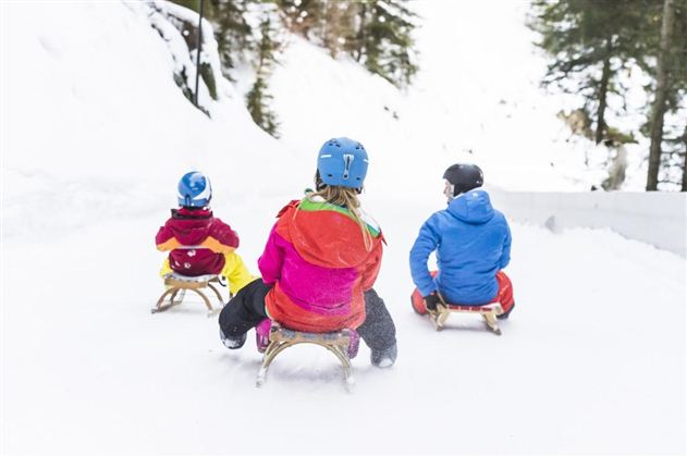 Going_Rodeln_Familie_Wilder Kaiser