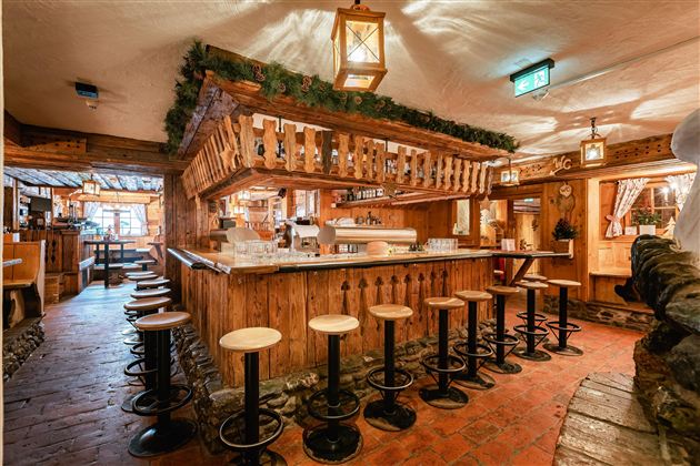 Witches' Alm Bar & Restaurant