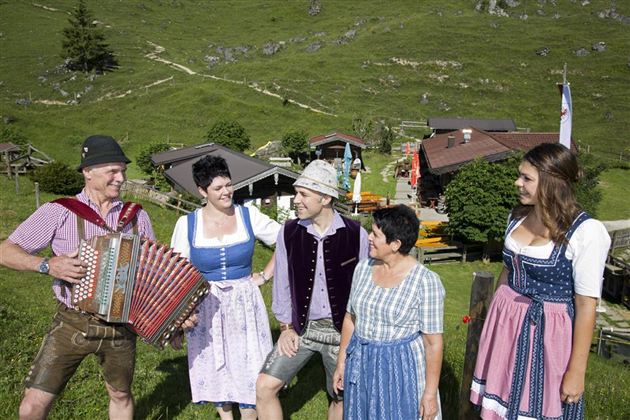 Kranzhornalm Erlerberg Wirtsleute