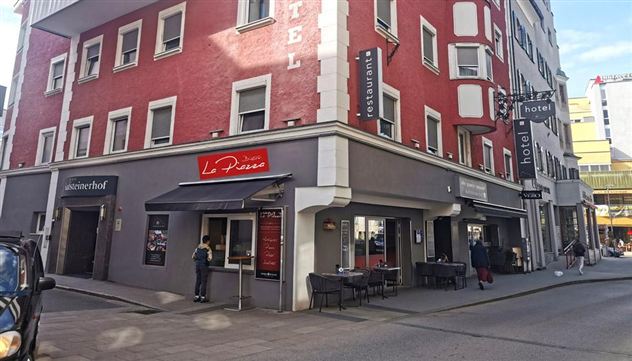 Lage Pizzeria La Piazza