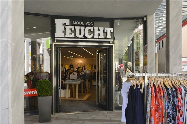 Mode von Feucht Außenansicht Hintereingang