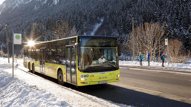 öffentlicheVerkehrsmittel
