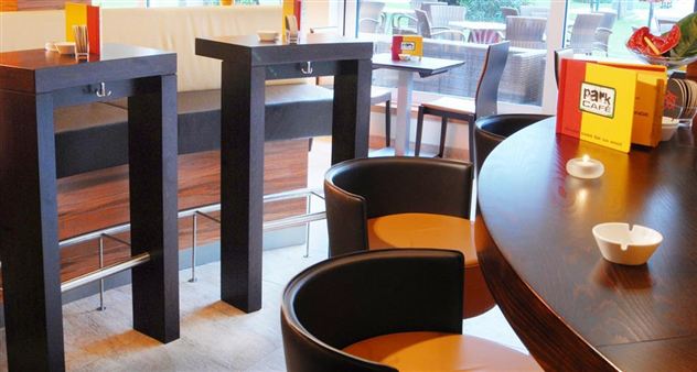 Parkcafe Kufstein Bar Ansicht Detail