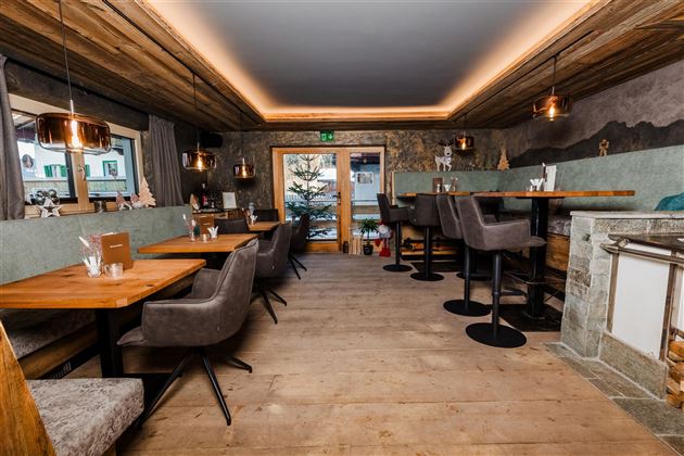 Scheffau_d'Schusterin_Bar_Cafe