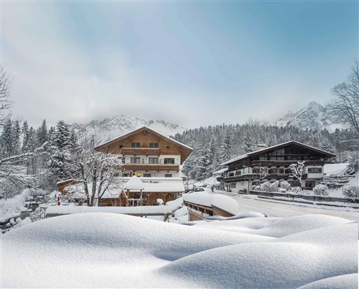 Scheffau_Gasthof_Zum_Wilden_Kaiser_Winter