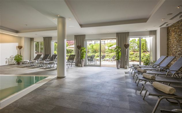 Schwimmbad Terrasse