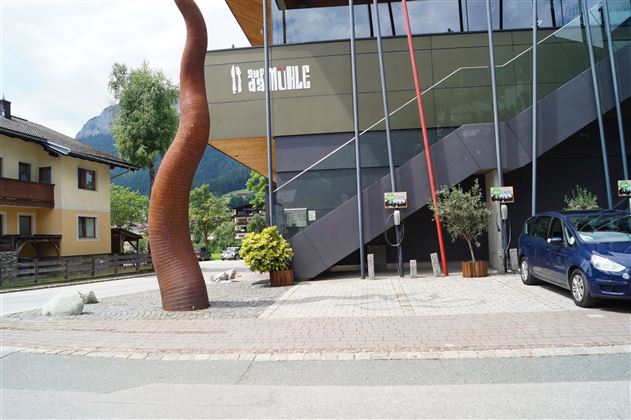 Söll_E-Tankstelle/Mühle_Wilder Kaiser