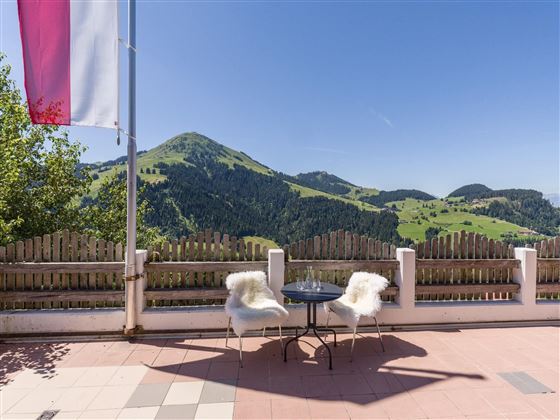 Söll_Gemeinschaftsterrasse_Wilder Kaiser