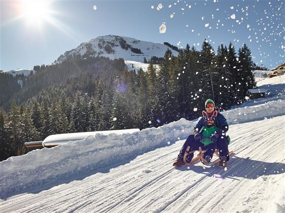 Söll_Rodelverleih_WilderKaiser