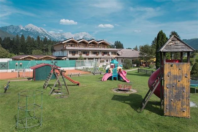 Söll_Spielplatz Franzlhof 1_Wilder Kaiser