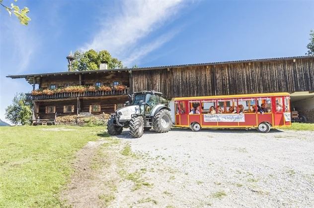 Söll_Traktorfahrt Gruberhof_Wilder Kaiser