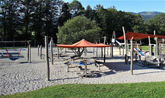 Spielebereich außen