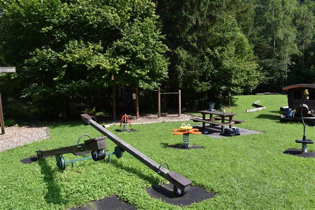Spielplatz Theaterhütte 7