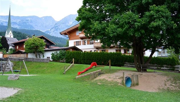 Spielplatz Volksschule Scheffau 2