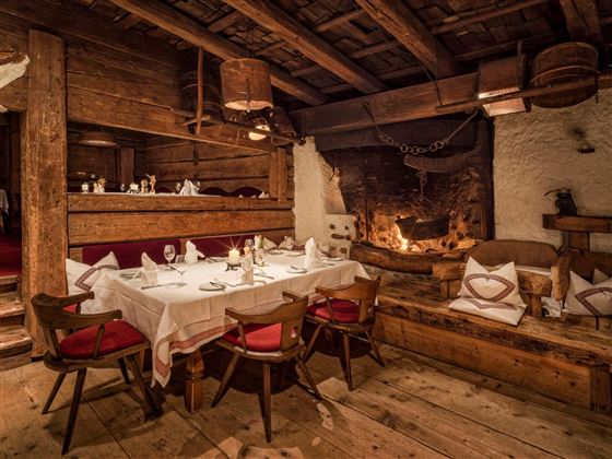 Stangl-Alm Restaurant mit offenem Feuer