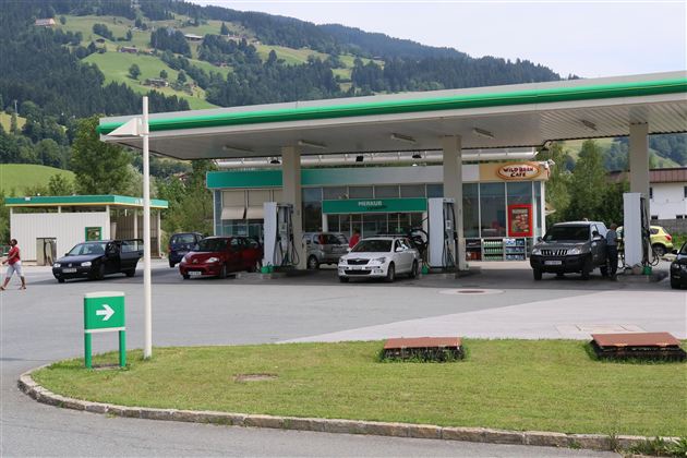Tankstelle 1