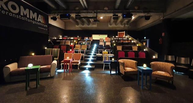 Theatron @komma