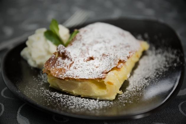 Topfenstrudel-Restaurant-Hotel-AlpenSchloessl-Soel