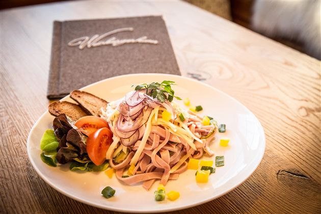 Weinbergerhaus Brentenjoch Wurstsalat