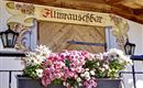 Bar mit Blumen