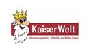 Een vrolijk logo van KaiserWelt met een lachende koning. Het staat voor een avonturenspeelplaats in Scheffau aan de Wilde Kaiser.