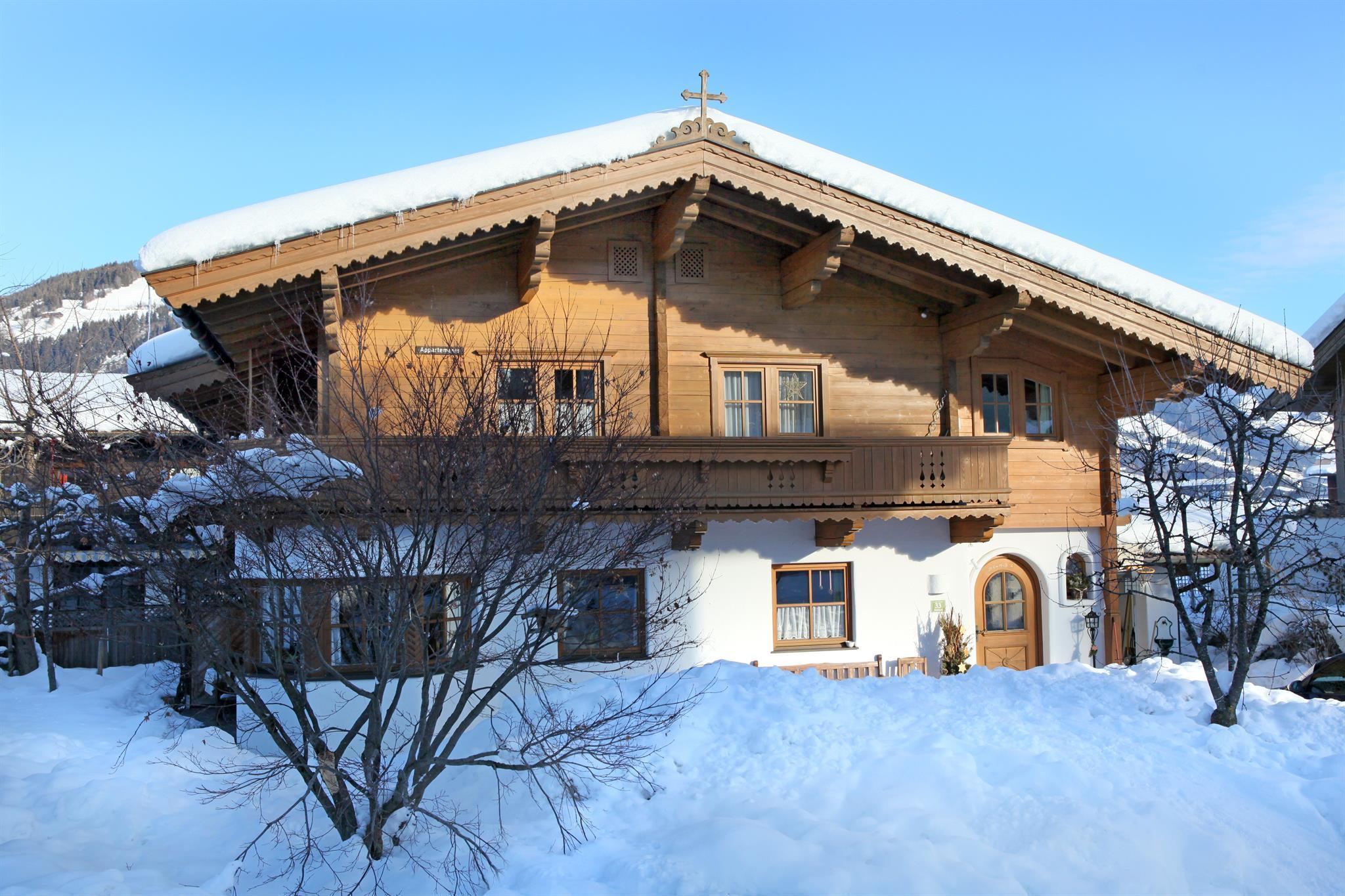 Hausansicht_Winter