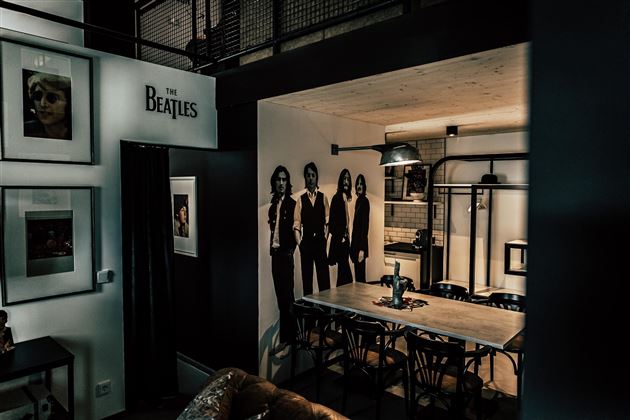 Apartment-John-Paul-George-Ringo-Wohnraum