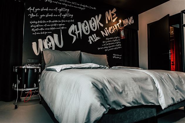 Appartement-you-schook-me-all-night-long-Schlafzim
